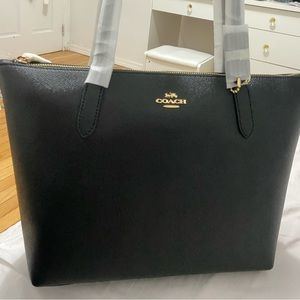Coach zip tote!